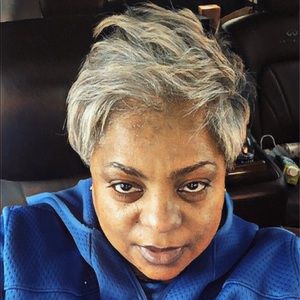 Meet your Posher, Charmion